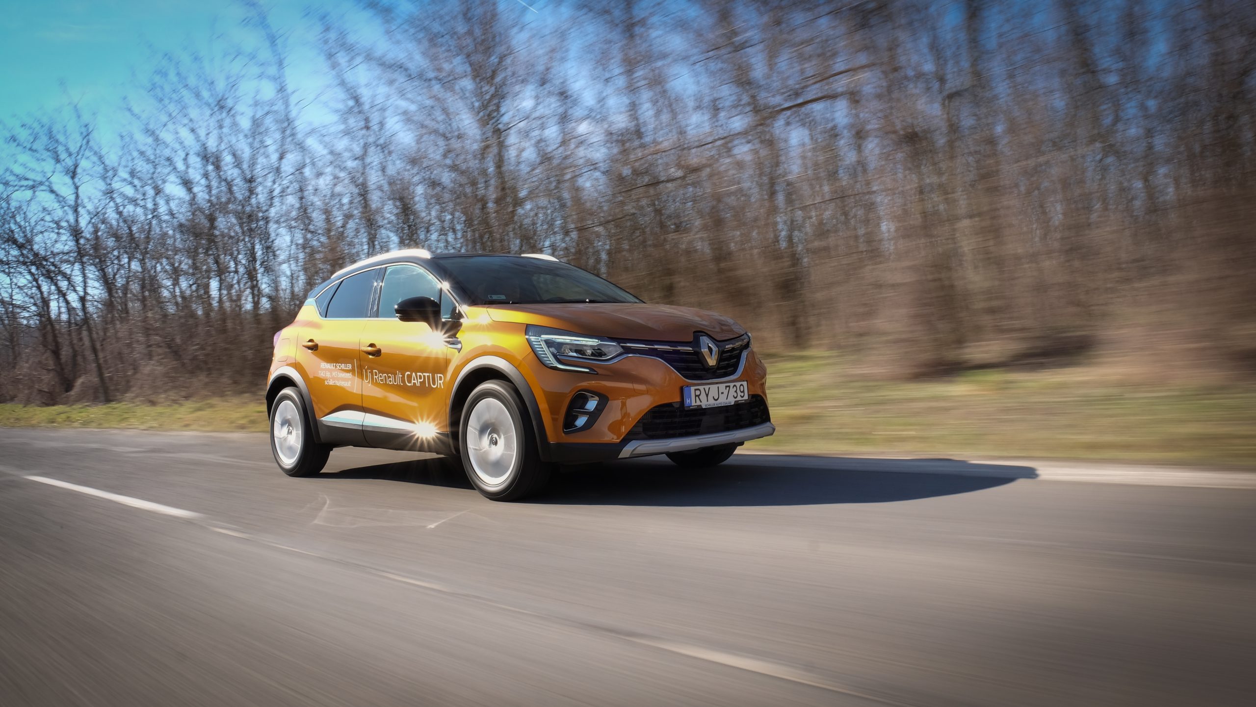 suv-autok Renault Captur városi terepjáró a Schiller AUtó Családtól.