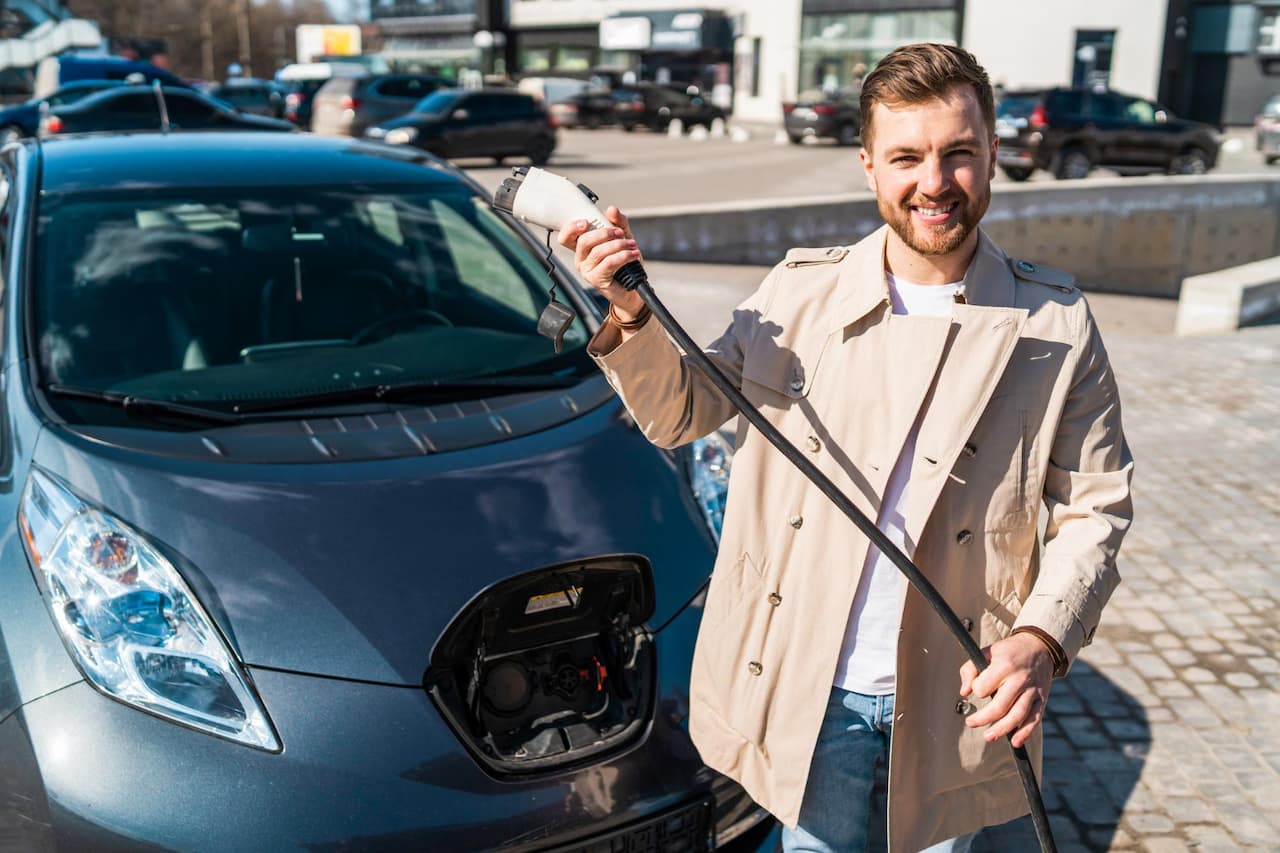 Az elektromos autó akkumulátor élettartama megfelelő használt mellett legalább 8-10 év.