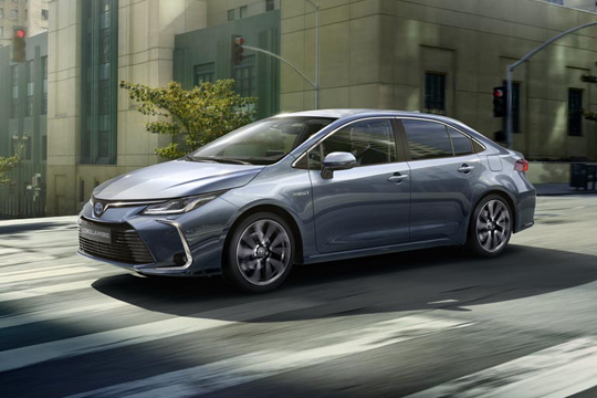 https://old.schiller.hu/wp-content/uploads/2023/02/toyota-schiller_corolla-sedan-calmness_540x360px.jpg