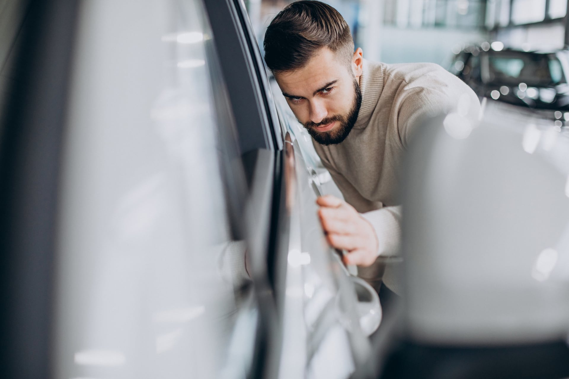 Nem árt vásárlóként tudni, mire figyeljünk oda új autó átvételekor.