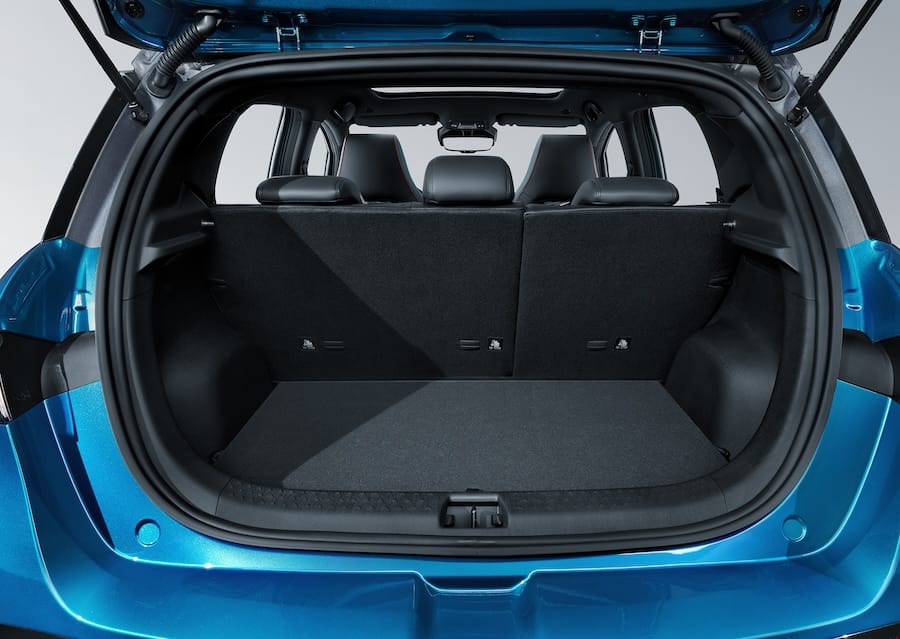 A BYD DOLPHIN csomagtere kisautókhoz képest tágas.