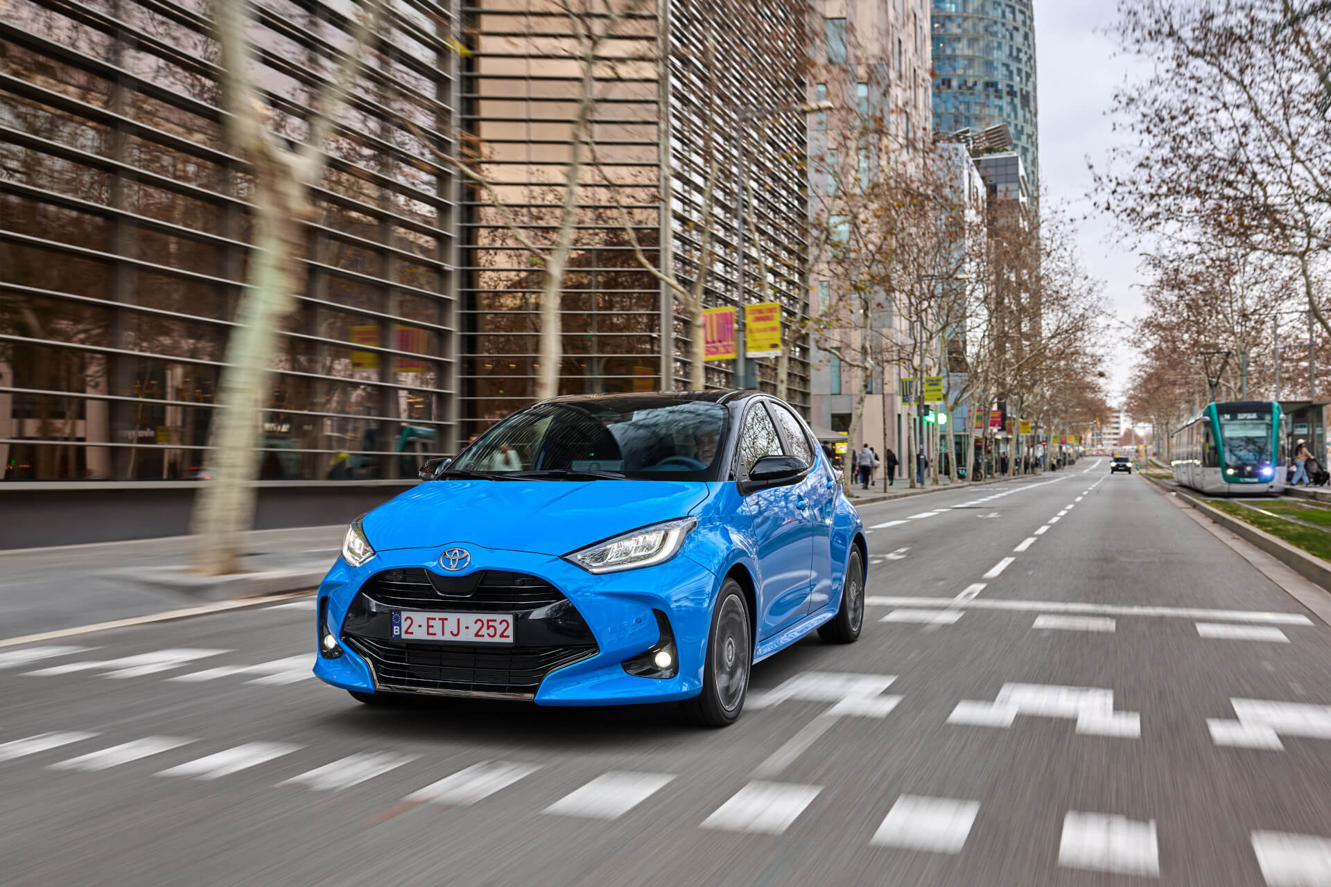 A Toyota Yaris egy kiváló, hibrid kivitelben is kapható kisautó.